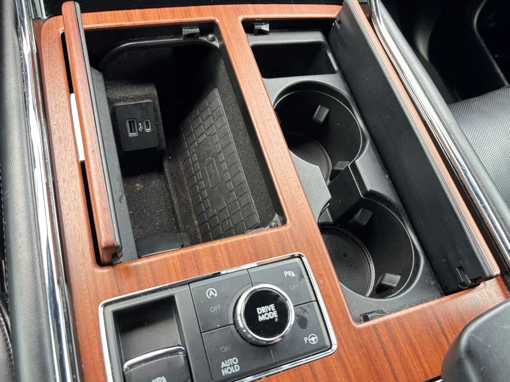 Used 2020 Black Lincoln Reserve image 31