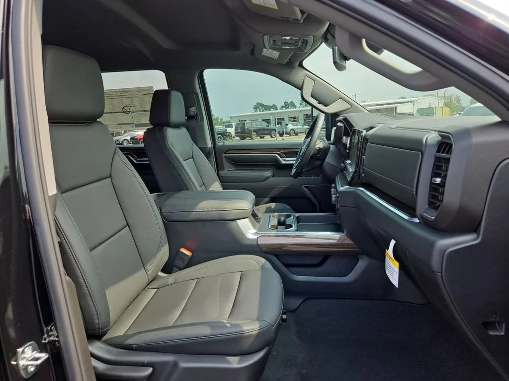 New 2026 Black Chevrolet LT image 19
