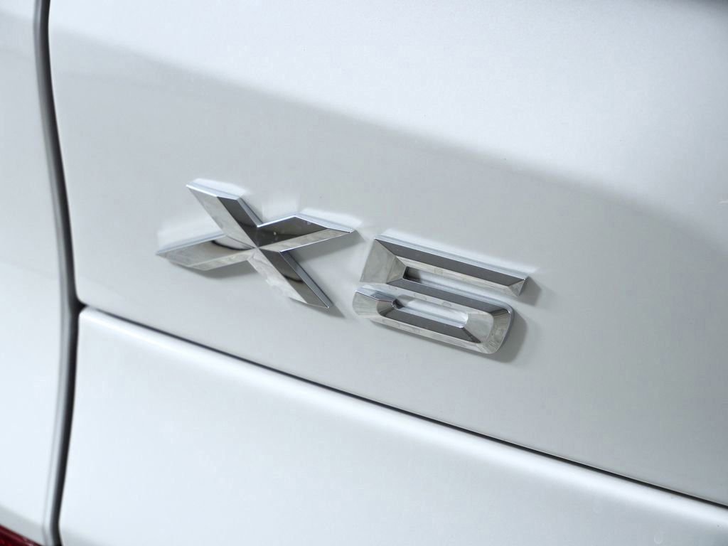 Used 2026 Mineral White Metallic BMW xDrive50e image 14