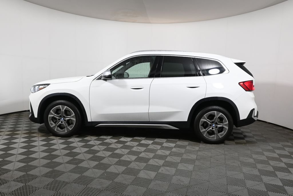 Certified Used 2024 Alpine White BMW xDrive28i image 2