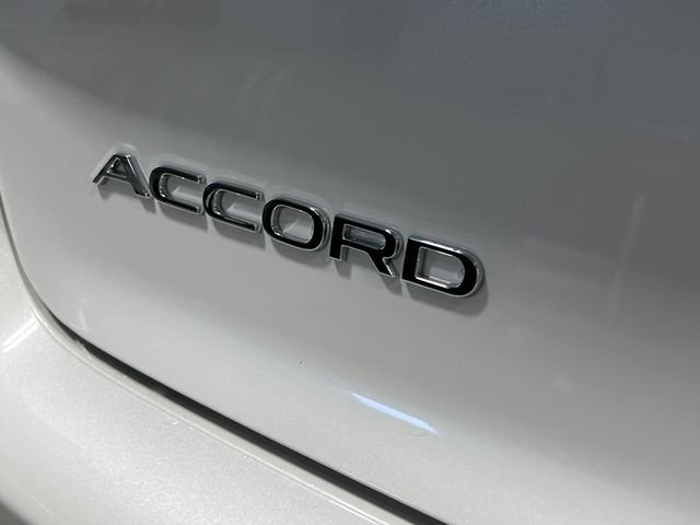New 2026 Platinum White Pearl Honda SE image 6