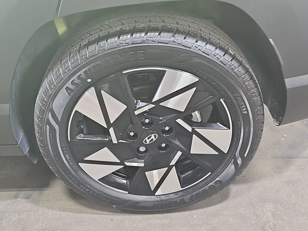 Used 2024 Yellow Hyundai SEL image 37