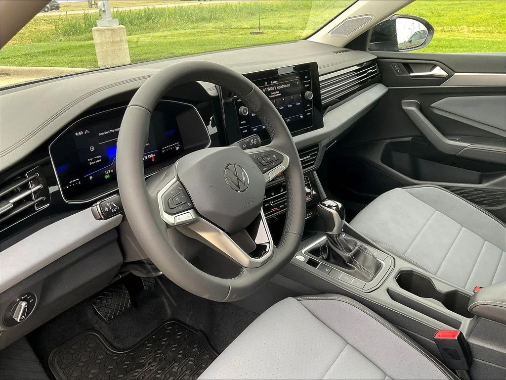 New 2026 Black Volkswagen 1.5T SE image 26