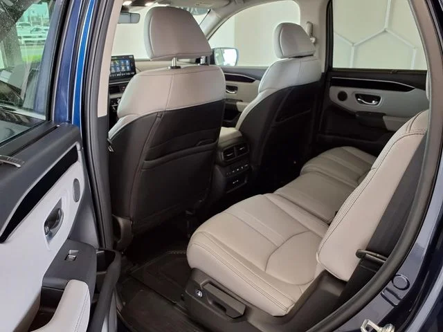 2025 Honda Pilot EX-L - Photo 18