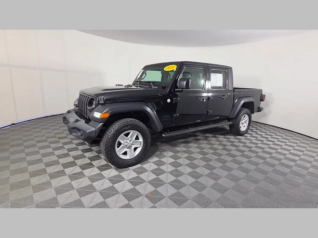 Used 2020 Black Clearcoat Jeep Sport S image 49