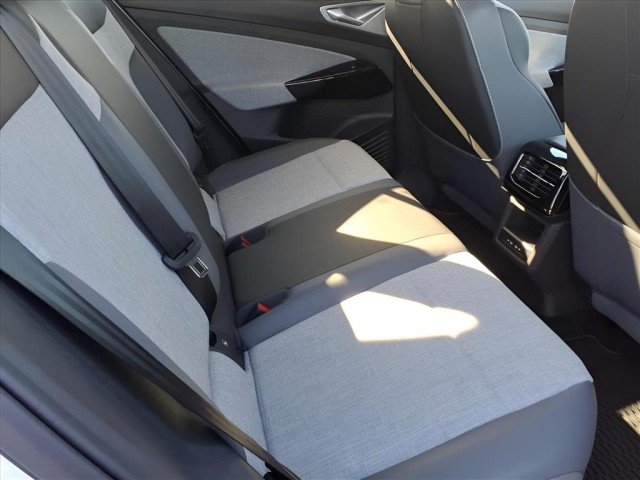 2025 Volkswagen ID.4 PRO - Photo 10