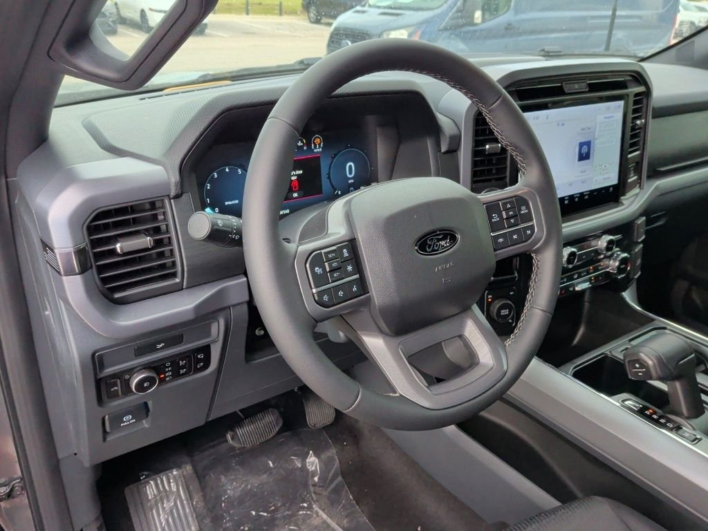 New 2026 Carbonized Gray Metallic Ford XLT image 14