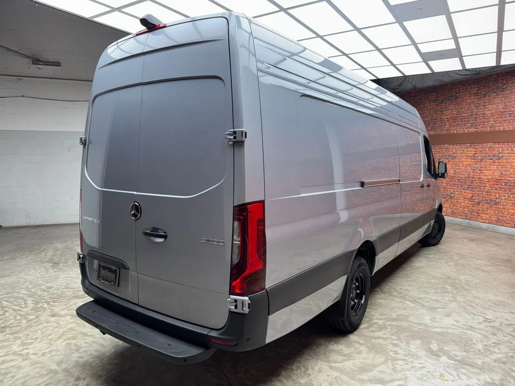 Used 2025 Silver Mercedes-Benz Cargo 170 WB image 6