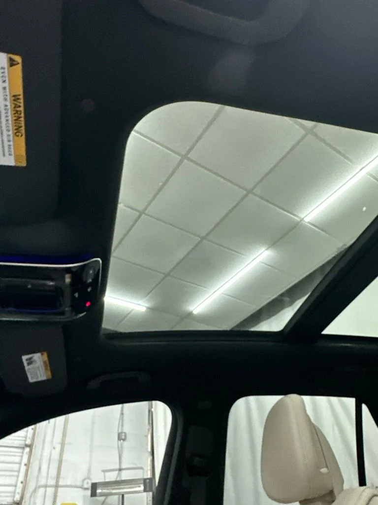 New 2027 White Mercedes-Benz GLC 300 image 21