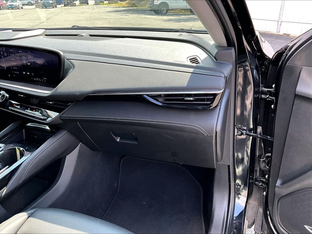 Used 2024 Ebony Twilight Metallic Buick Preferred image 13