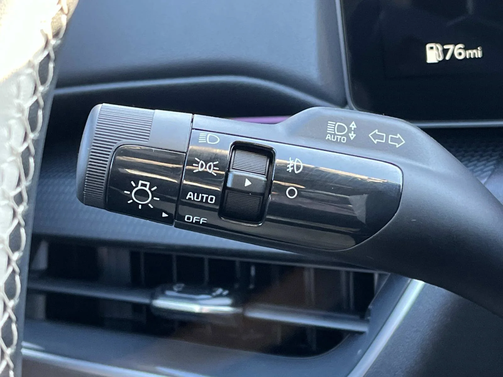 New 2025 Currant Red Kia GT-Line Turbo image 35