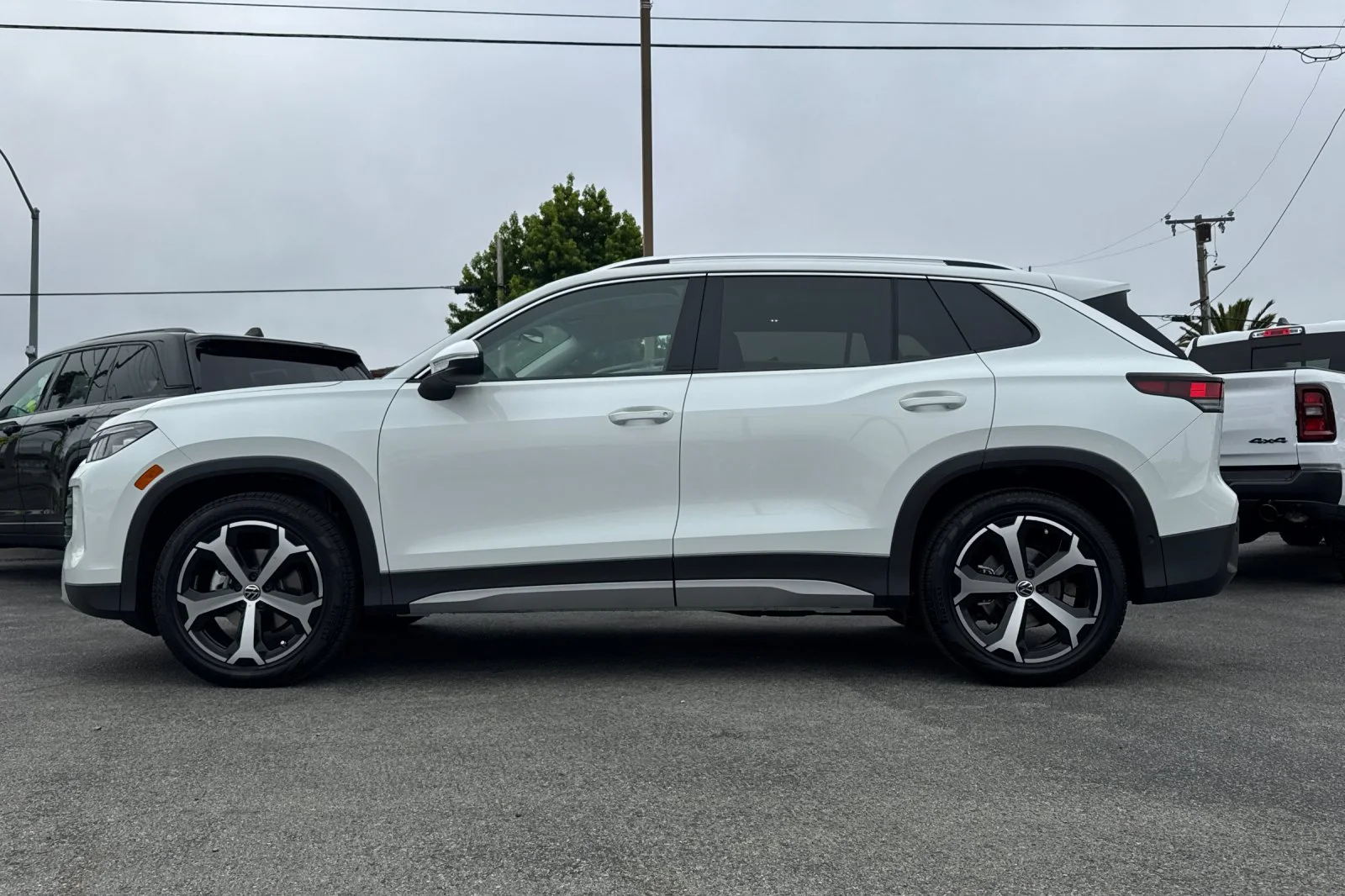 New 2026 White Volkswagen 2.0T SE image 7