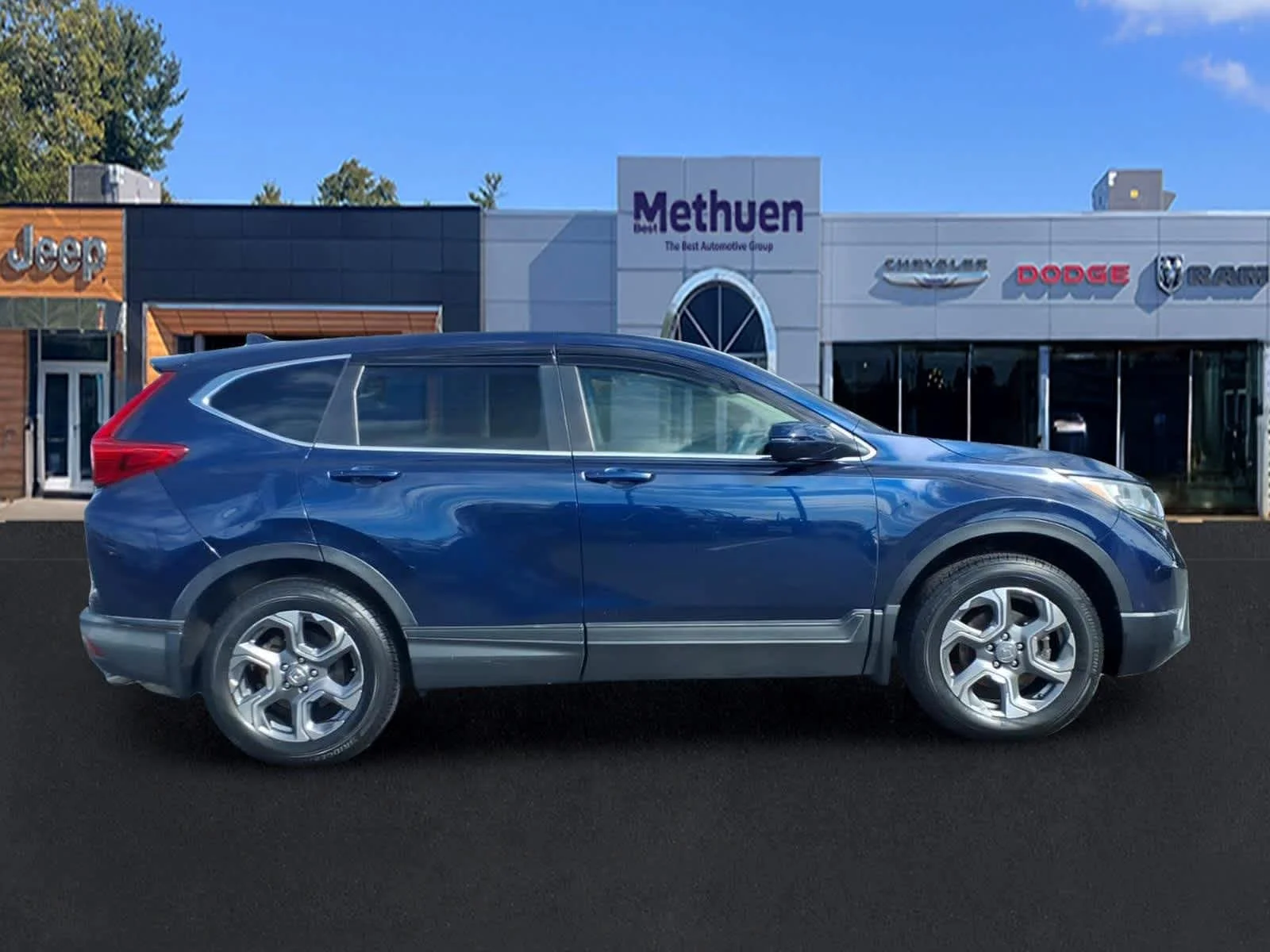 Used 2019 Obsidian Blue Pearl Honda EX image 2