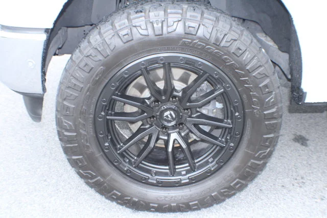 Used 2021  Ford  image 5