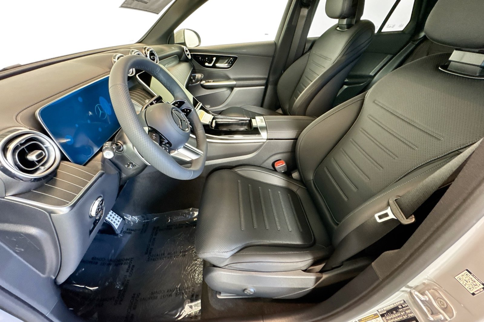 New 2026 Manufaktur Alpine Grey Mercedes-Benz GLC 300 image 17