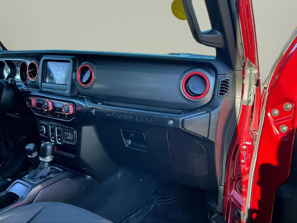 Used 2022 Snazzberry Pearlcoat Jeep Sport S image 25