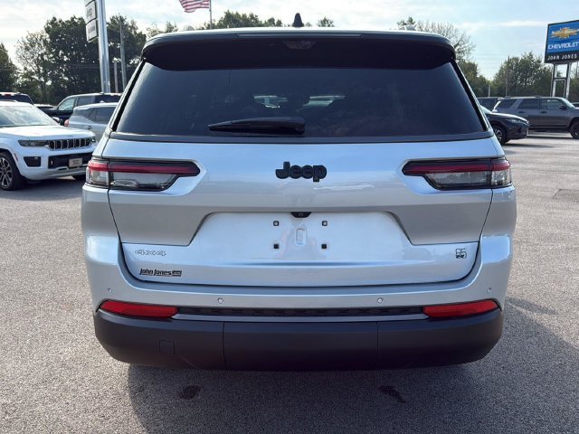 New 2026 Silver Zynith Exterior Paint Jeep  image 21