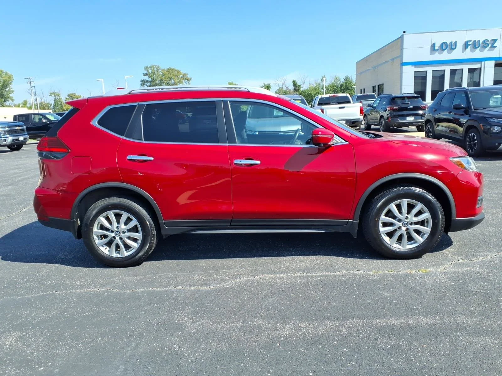 Used 2017 Palatial Ruby Nissan SV image 26