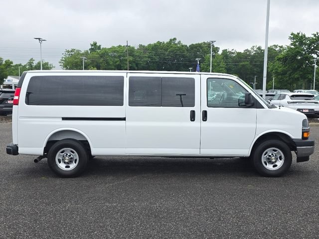 2025 Chevrolet Express Passenger LT - Photo 18
