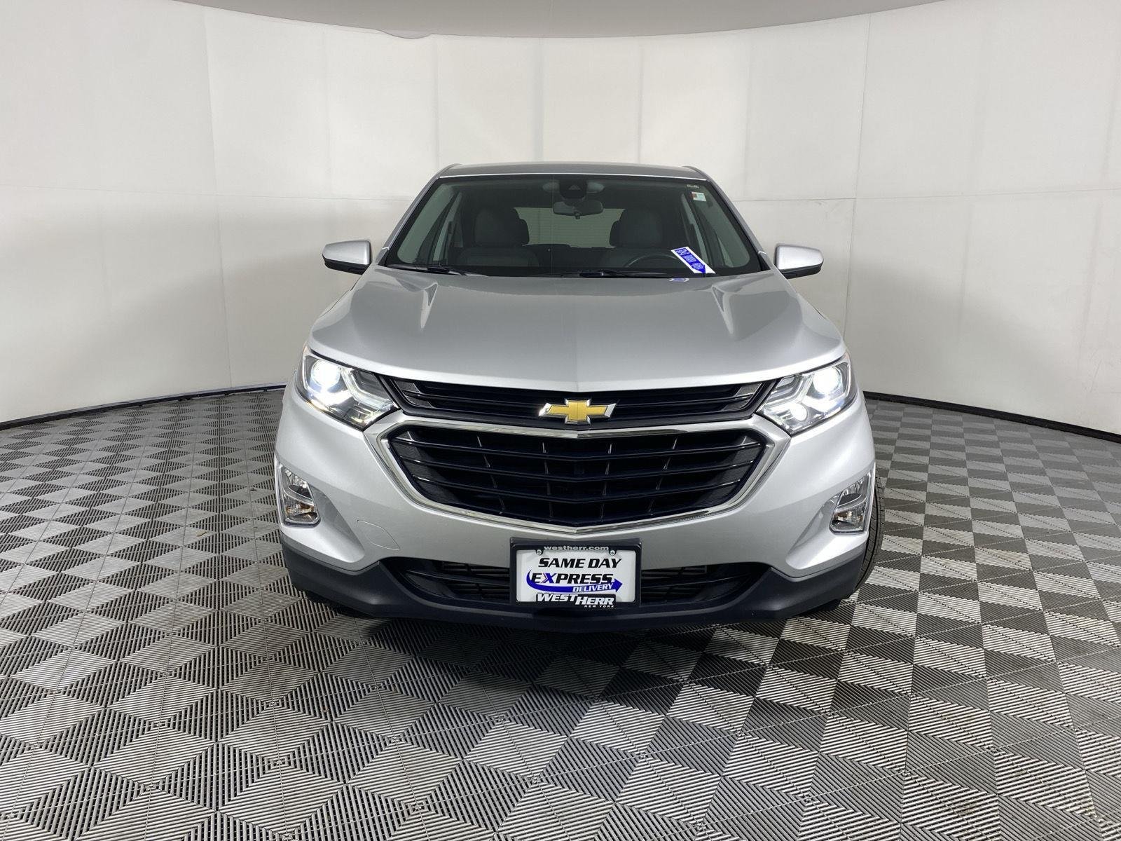 Used 2021 Silver Ice Metallic Chevrolet LT image 2