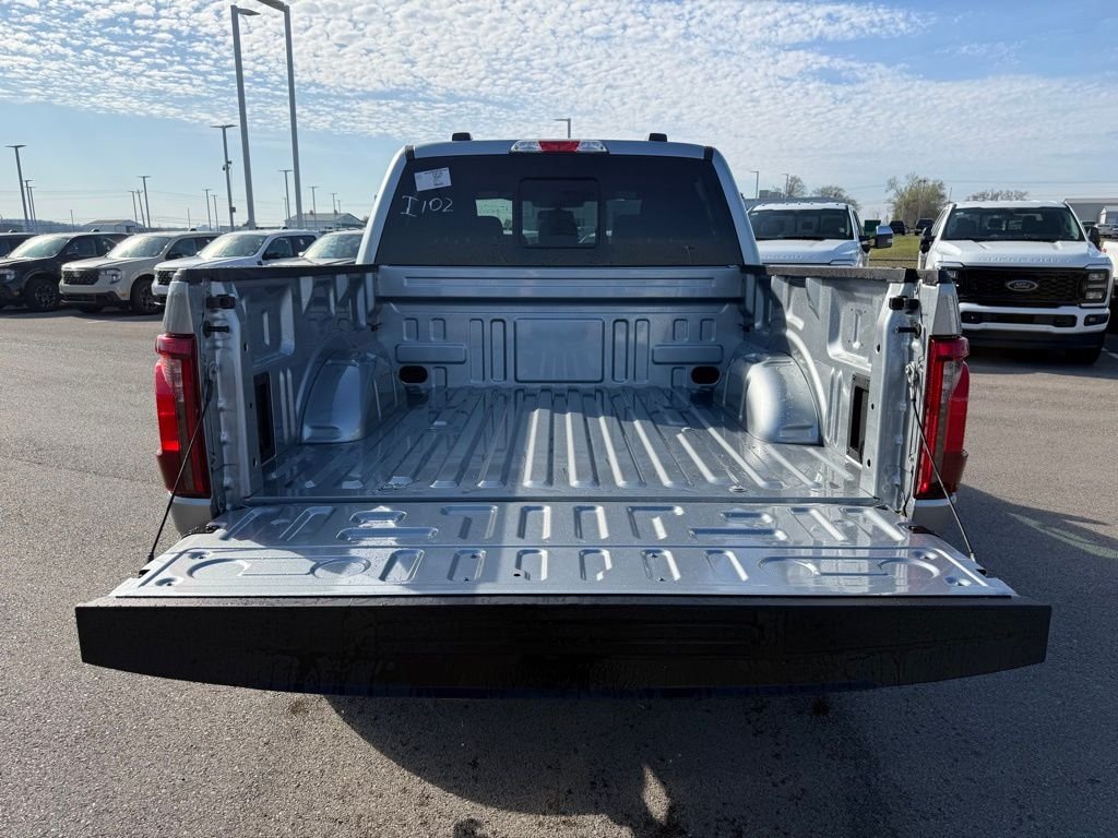 New 2026 Iconic Silver Metallic Ford XLT image 37