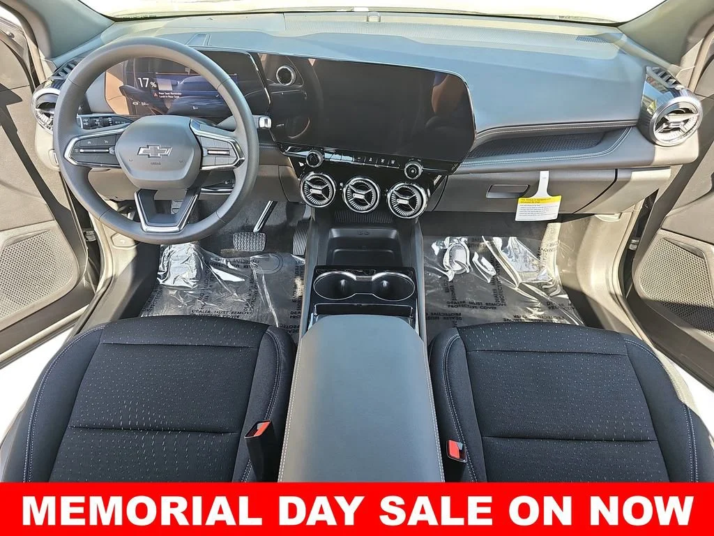 2025 Chevrolet Blazer EV LT - Photo 9