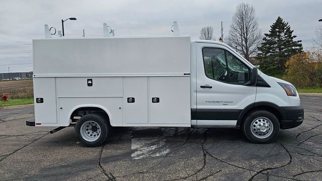 New 2026 Oxford White Ford Base image 2