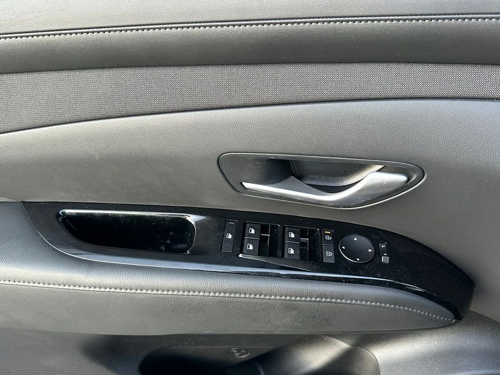 2025 Hyundai Tucson Limited - Photo 9