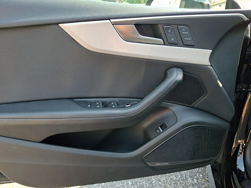 Used 2019 Black Audi Premium Plus image 13