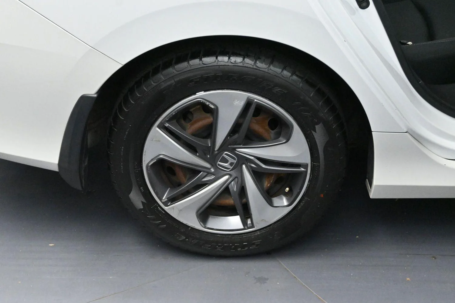 Used 2020 Platinum White Pearl Honda LX image 31