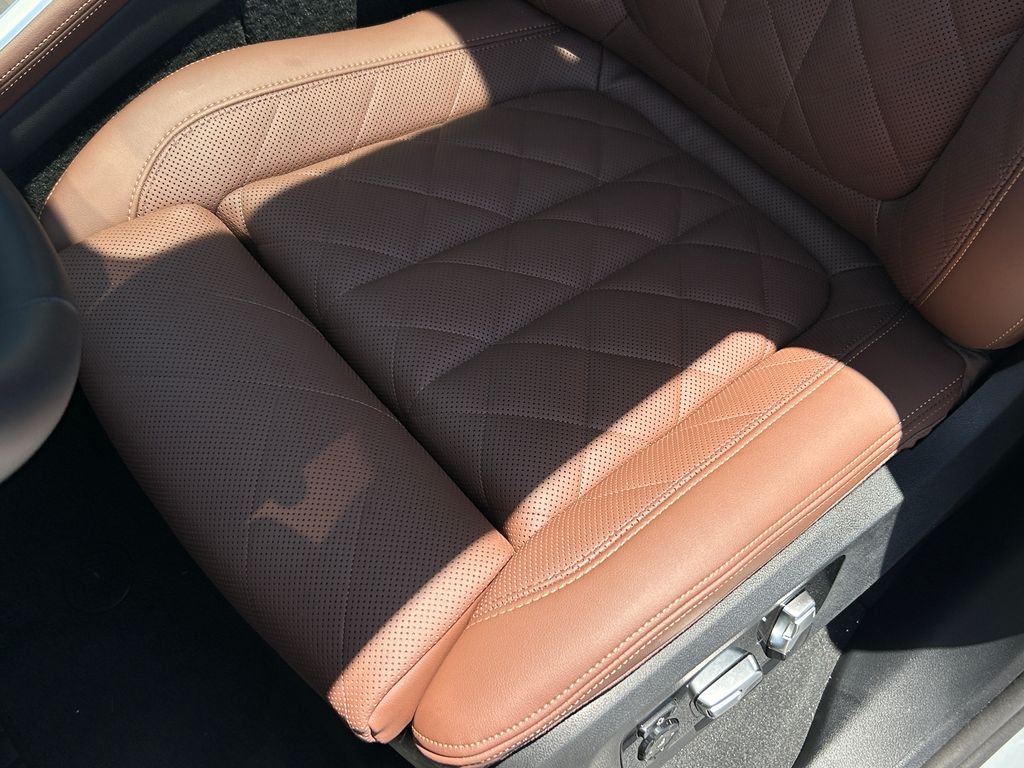 2026 BMW X5 50e - Photo 15