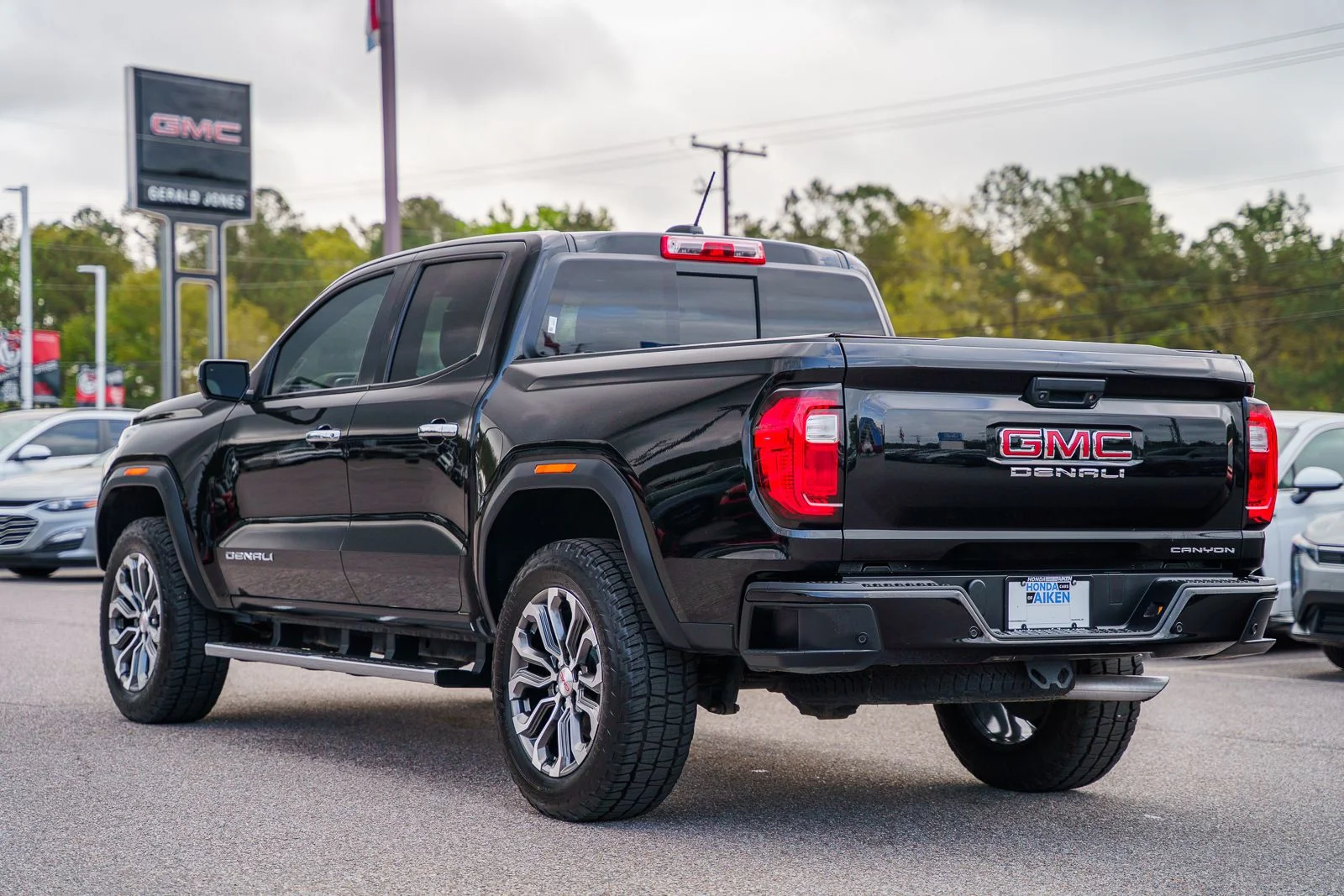 Used 2023 Black GMC Denali image 4