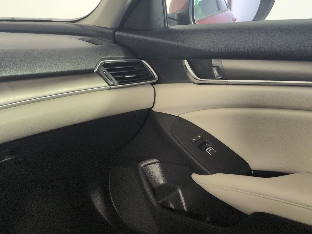 2019 Honda Accord LX - Photo 22