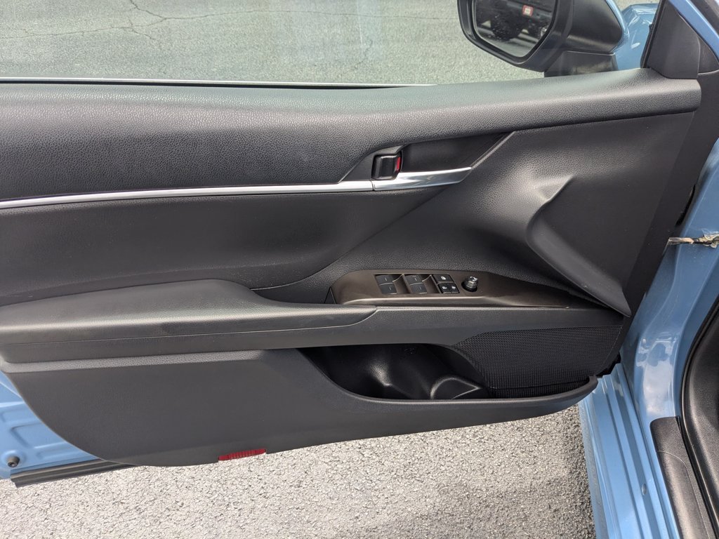 Used 2023  Toyota SE image 11