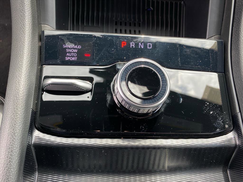 New 2026 Silver Zynith Exterior Paint Jeep Laredo Altitude image 8