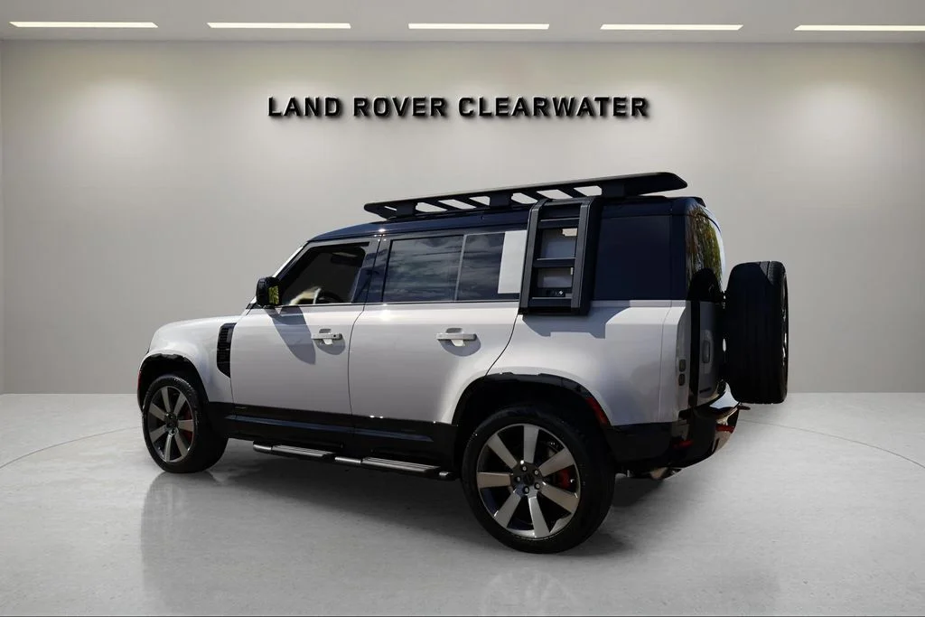New 2026 Borasco Grey Land Rover X image 3