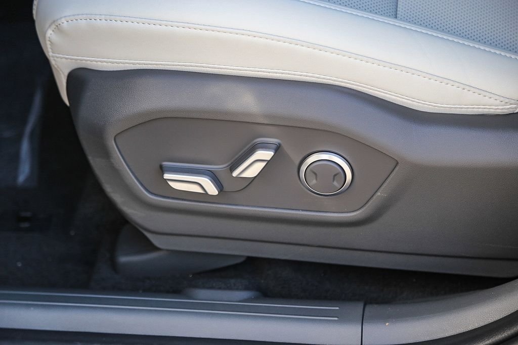 New 2026 Silver Hyundai SEL image 21
