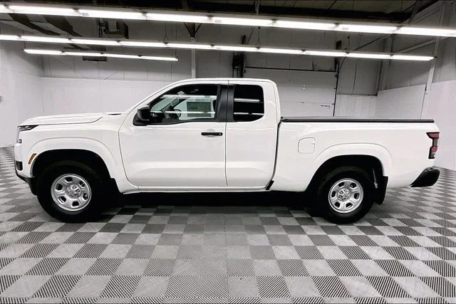 New 2026 Glacier White Nissan S image 19