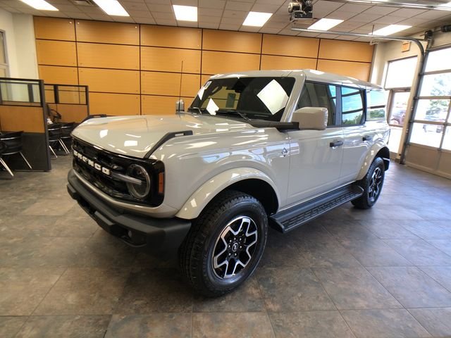 New 2026 Avalanche Gray Ford Outer Banks® image 3