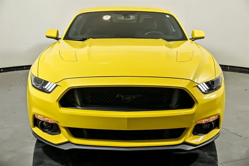 Used 2017 Triple Yellow Tri-Coat Ford GT image 4
