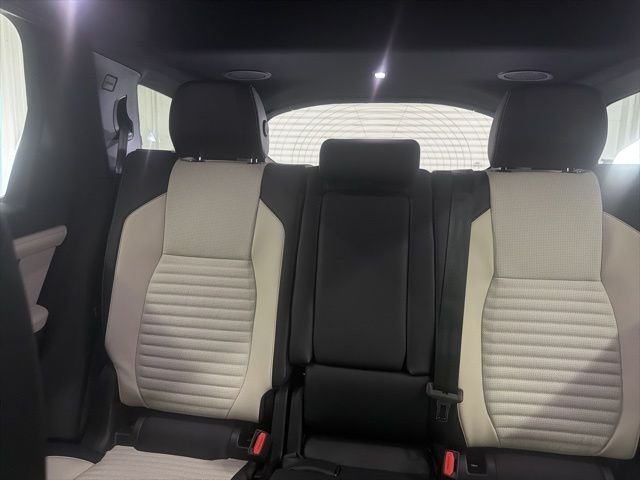 New 2026 Fuji White Land Rover Landmark image 13