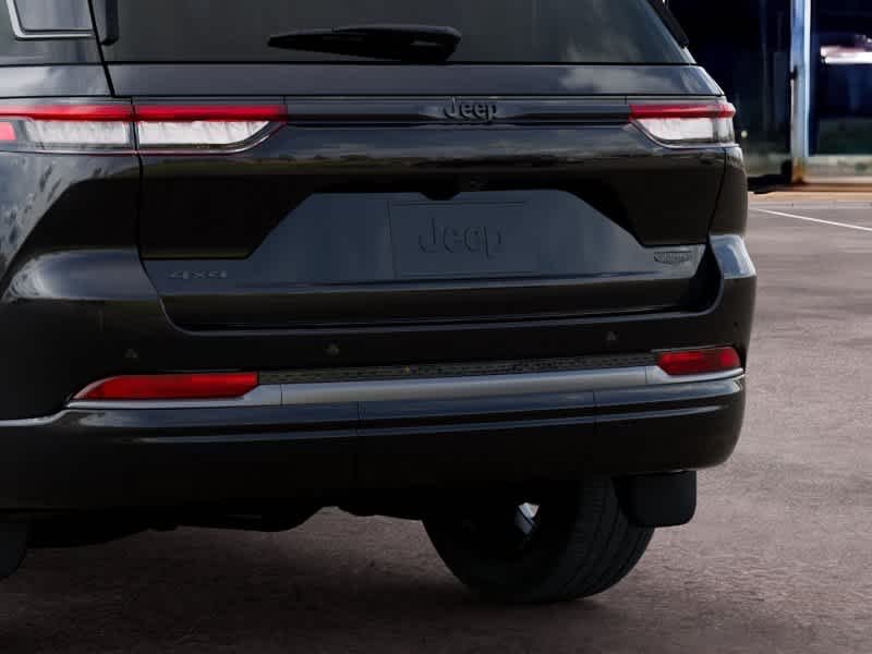 New 2026 Diamond Black Crystal Pearlcoat Jeep Summit image 13