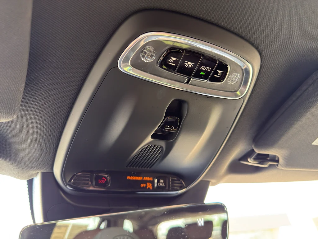 Used 2020 Crystal White Metallic Volvo Inscription image 21