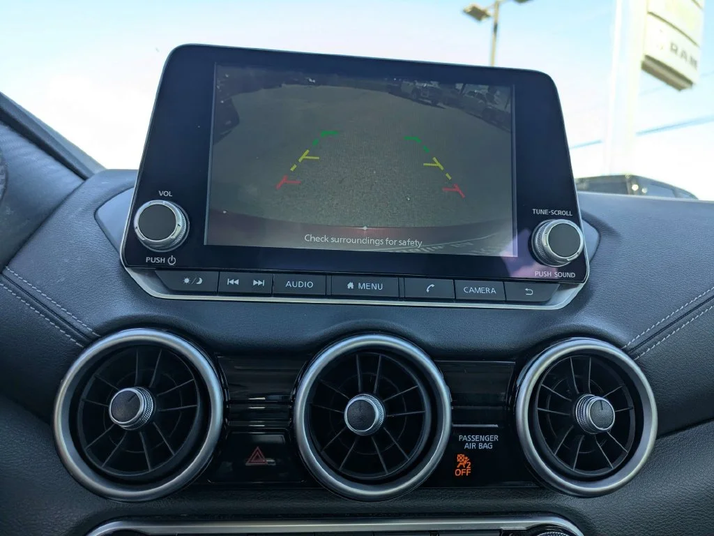 Used 2025  Nissan SV image 19