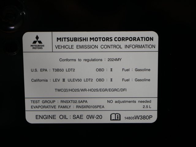 Used 2024 Black Diamond Mitsubishi SE image 33