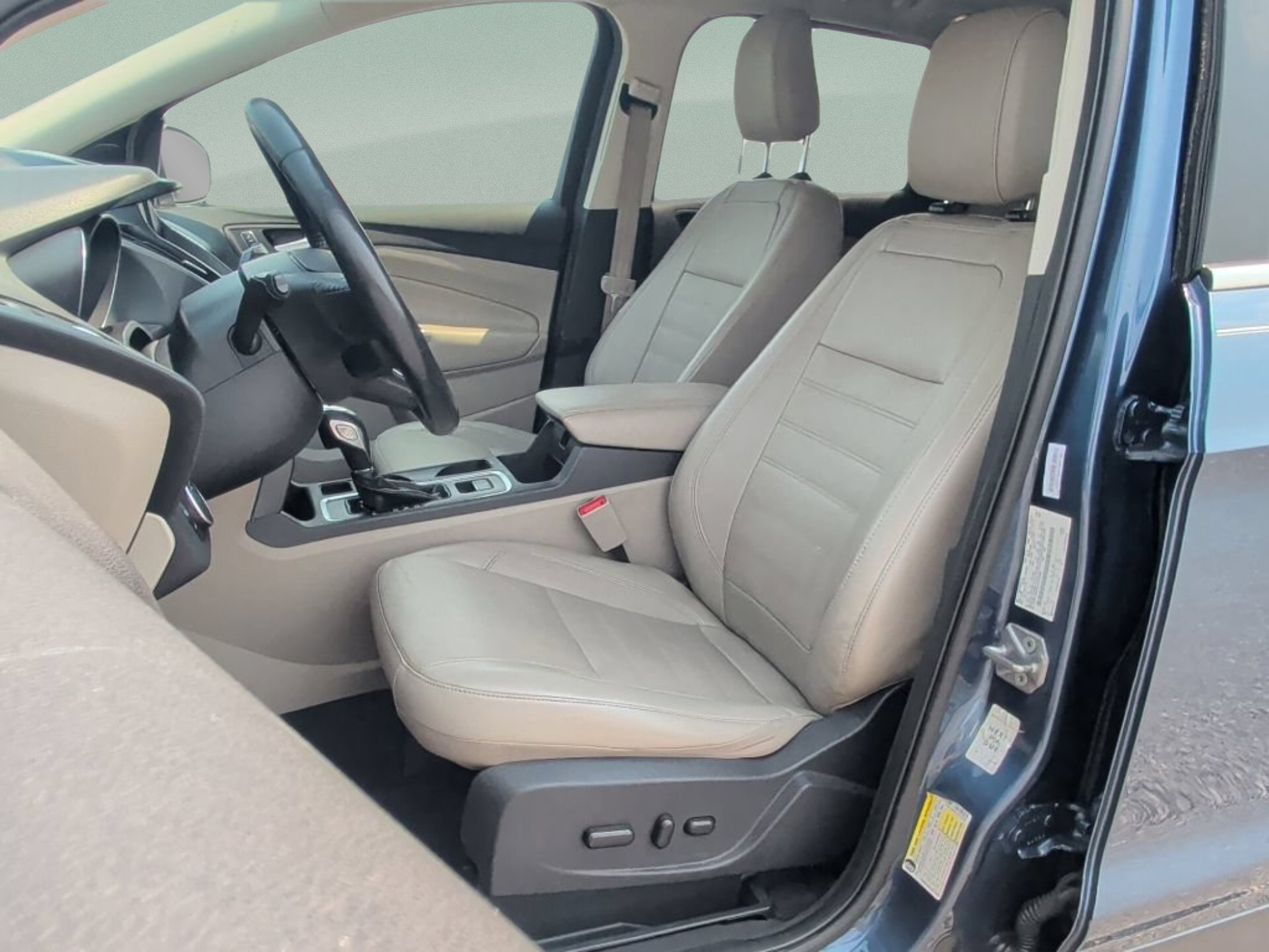 Used 2018 Blue Metallic Ford SEL image 15