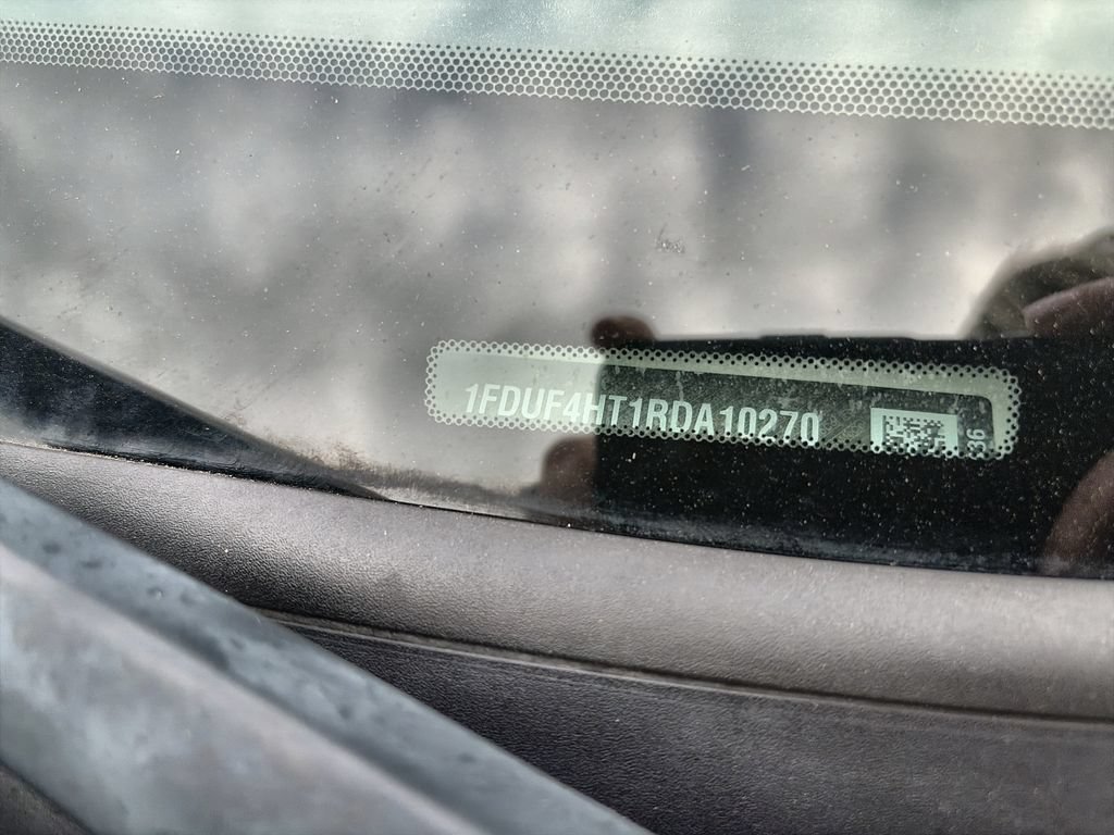 Used 2024  Ford XL image 35