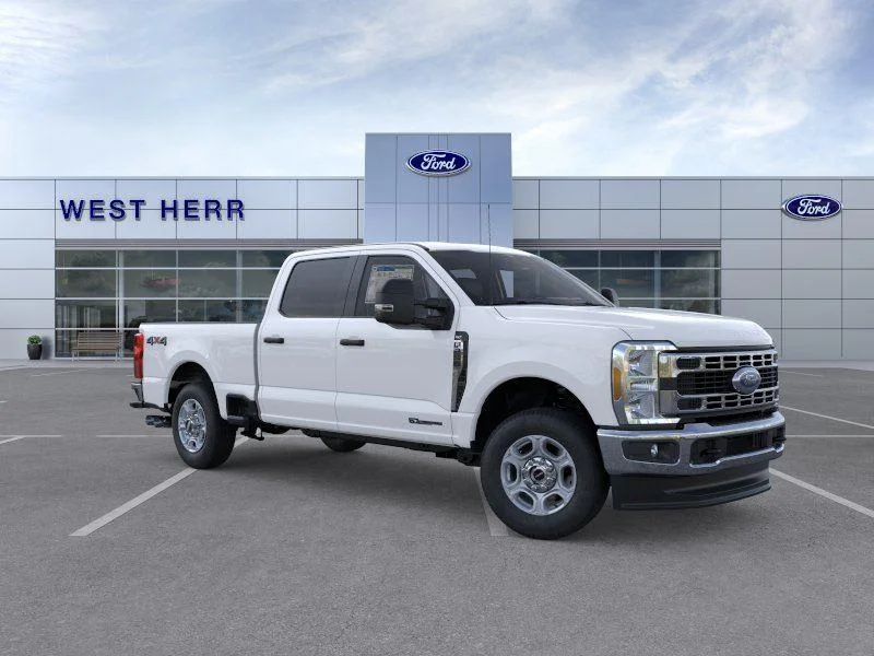 New 2026 Oxford White Ford F-250® XLT image 7