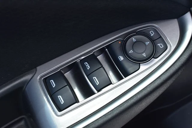 Used 2024 White Chevrolet LT image 10