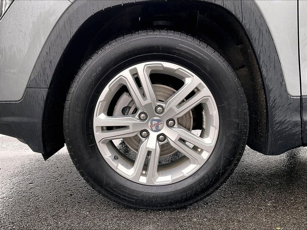 Used 2024 Silver GMC SLE image 22